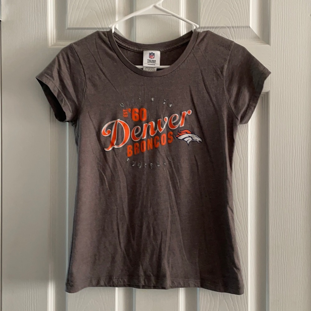 Vintage feel Denver Broncos tee